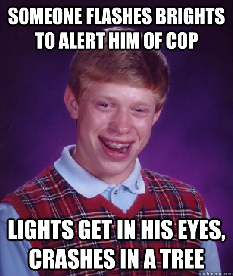 someone-flashes-brights-to-alert-him-of-cop-lights-get-in-his-eyes