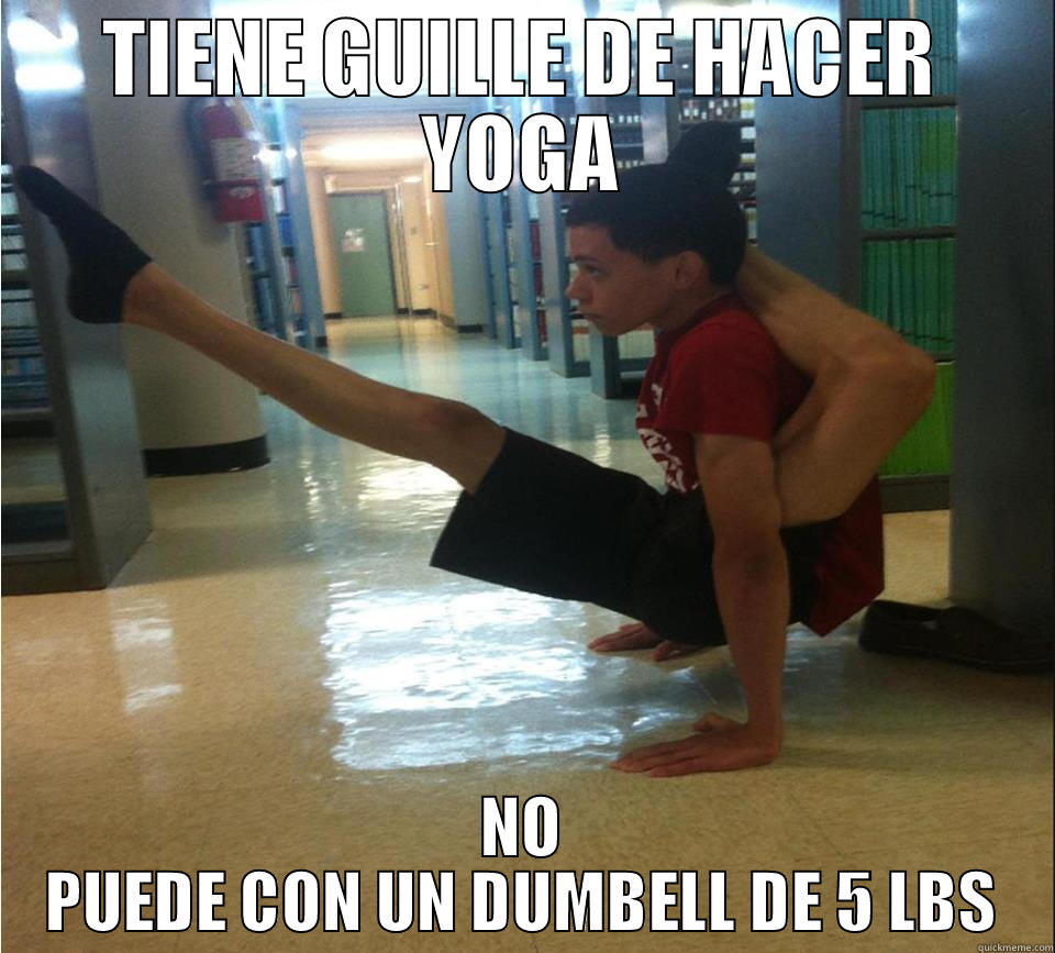 TIENE GUILLE DE HACER YOGA NO PUEDE CON UN DUMBELL DE 5 LBS Misc