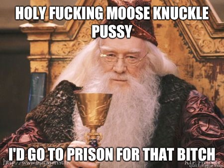 Holy fucking moose knuckle pussy I'd go to prison for that bitch  