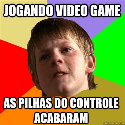 JOGANDO VIDEO GAME AS PILHAS DO CONTROLE ACABARAM  Angry School Boy