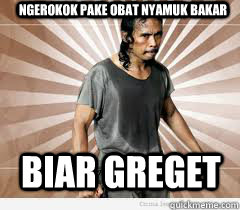 Ngerokok pake obat nyamuk bakar biar greget  