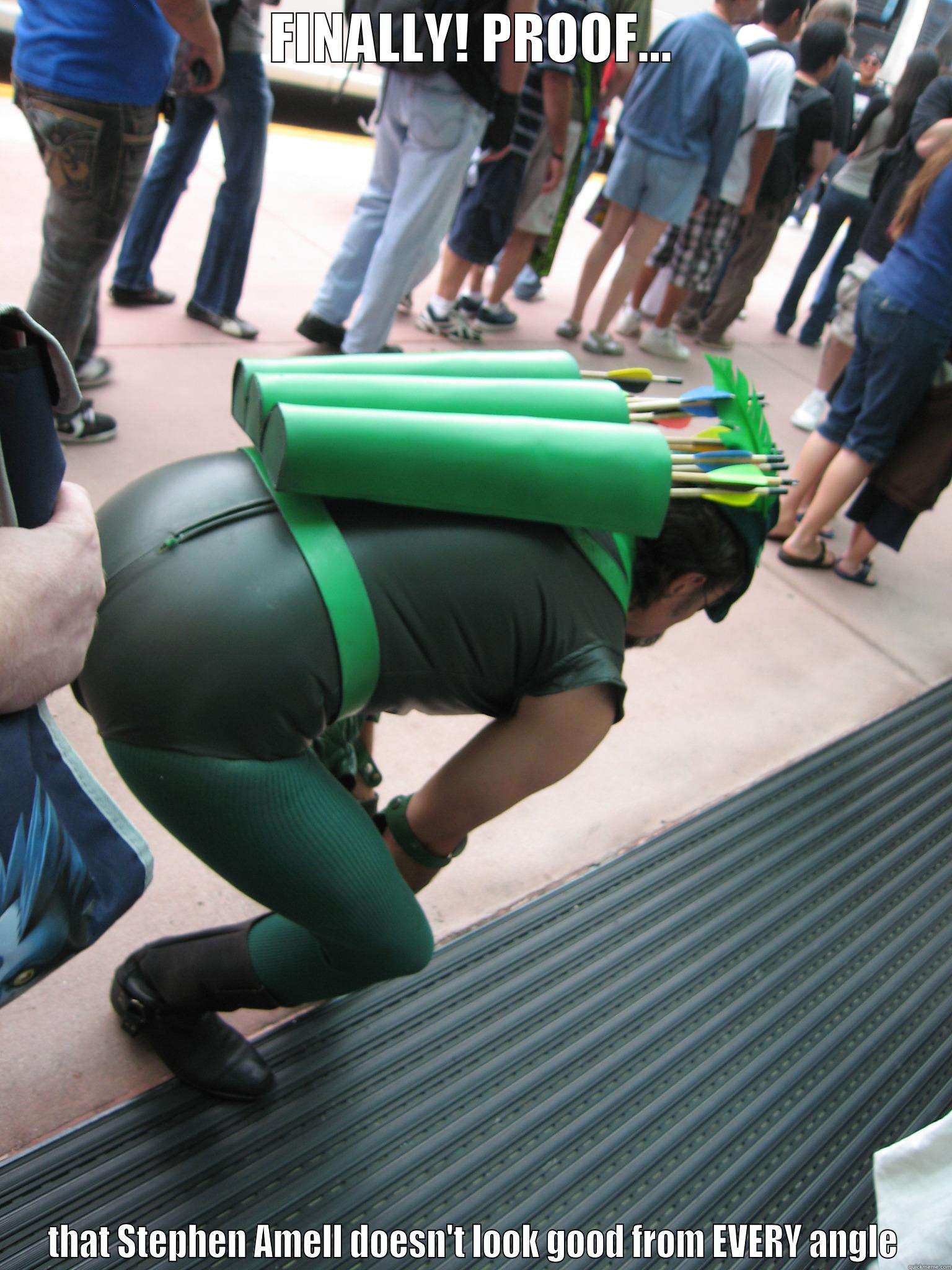 Green Arrow's Quiver - FINALLY! PROOF... THAT STEPHEN AMELL DOESN'T LOOK GOOD FROM EVERY ANGLE Misc